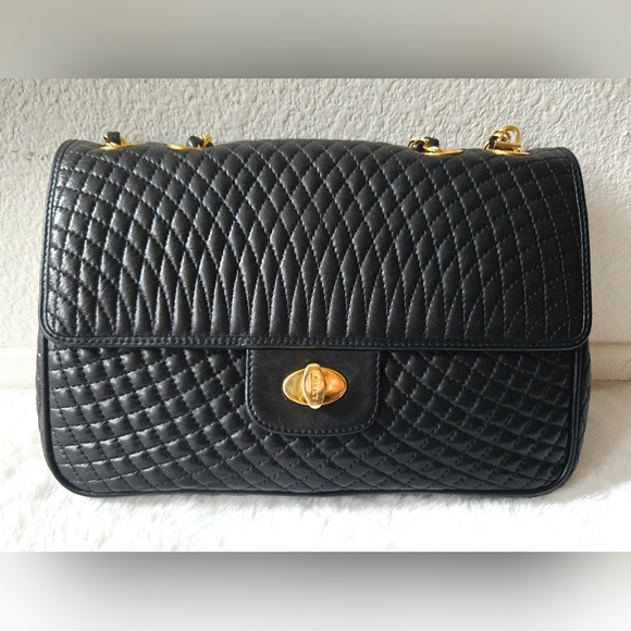 Bally Vintage Double Flap Quilted Shoulder Bag - Picture 2 of 16